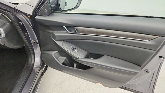 2018 Honda Accord Sedan EX-L Navi 2.0T Automatic - 22947876 - 26