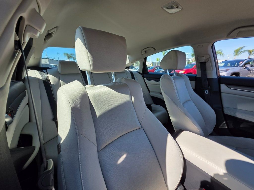 2018 Honda Accord Sedan LX - 22934142 - 9