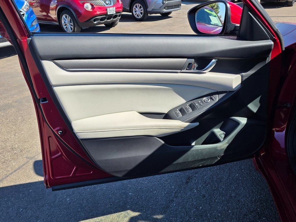 2018 Honda Accord Sedan LX - 22934142 - 17