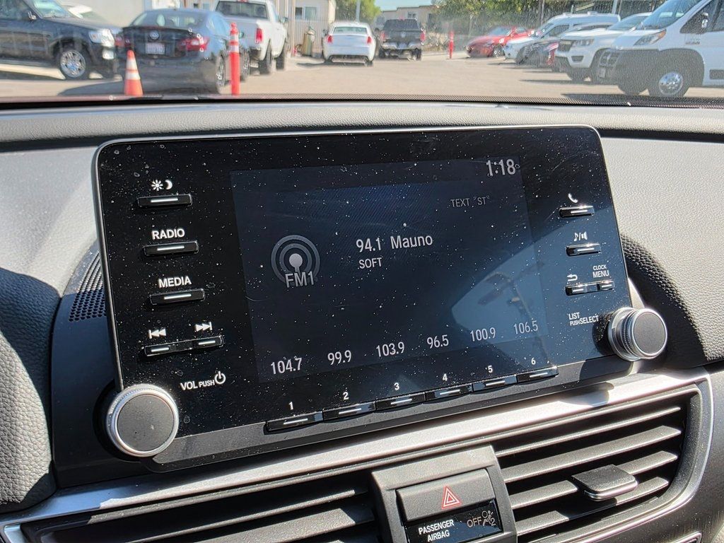 2018 Honda Accord Sedan LX - 22934142 - 23