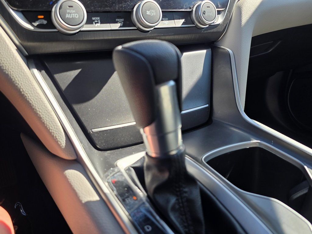 2018 Honda Accord Sedan LX - 22934142 - 26