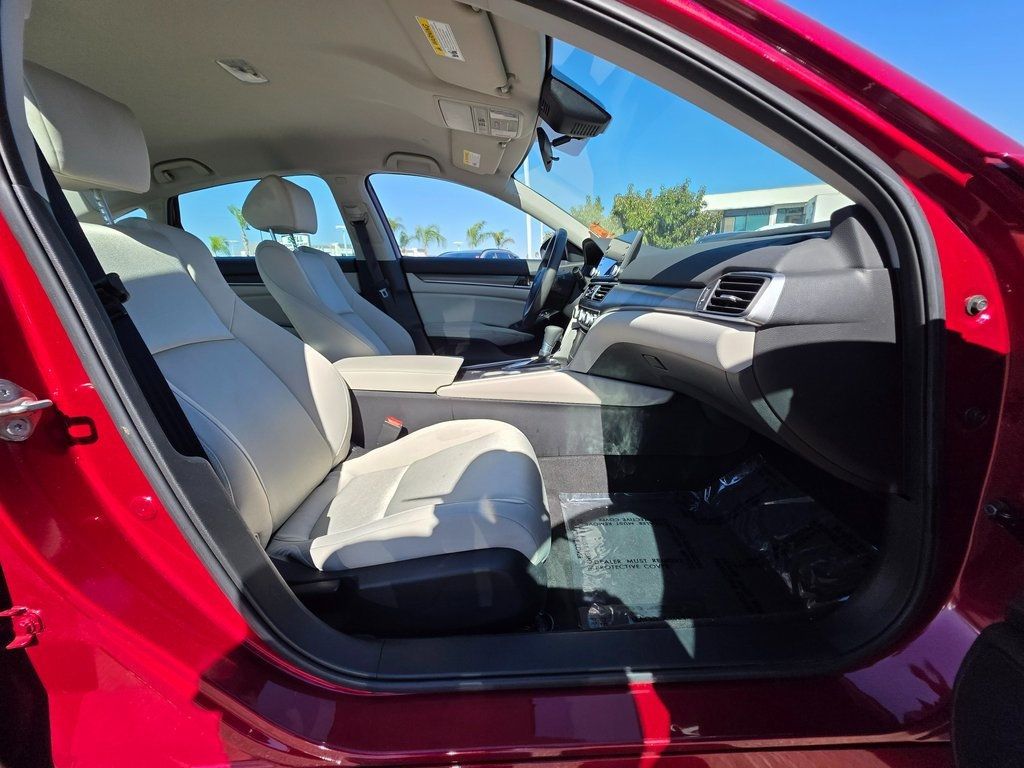 2018 Honda Accord Sedan LX - 22934142 - 8