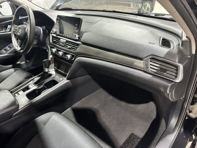 2018 Honda Accord Sedan LX 1.5T CVT - 22615423 - 29