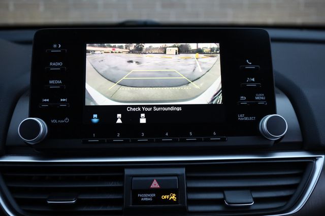 2018 Honda Accord Sedan LX 1.5T CVT - 22972605 - 34