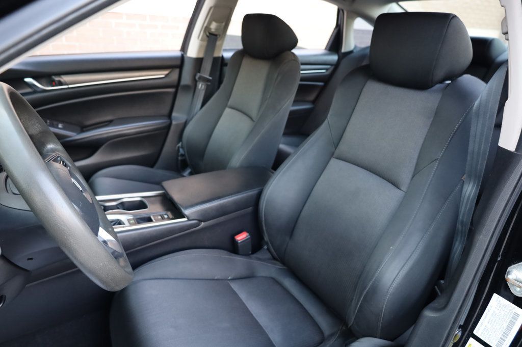 2018 Honda Accord LX photo 16