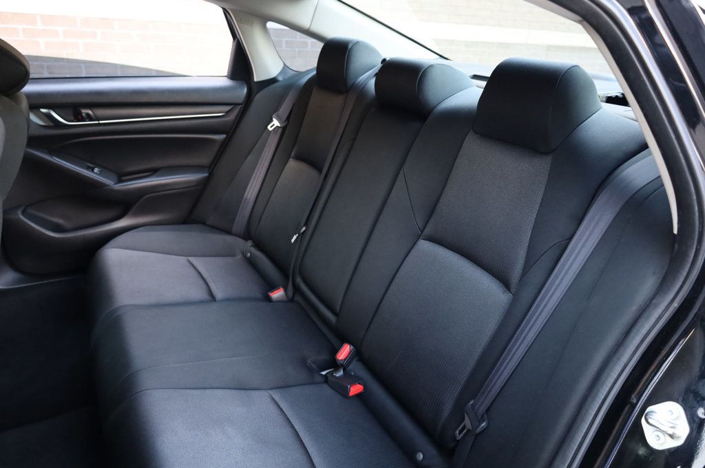2018 Honda Accord LX photo 18