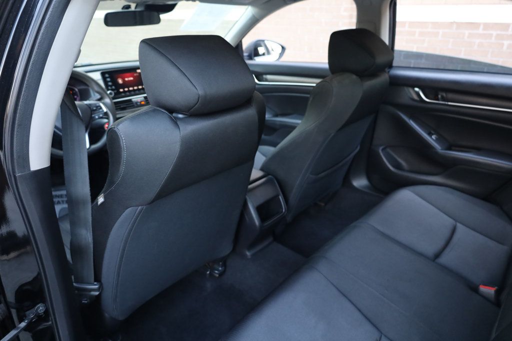 2018 Honda Accord LX photo 19