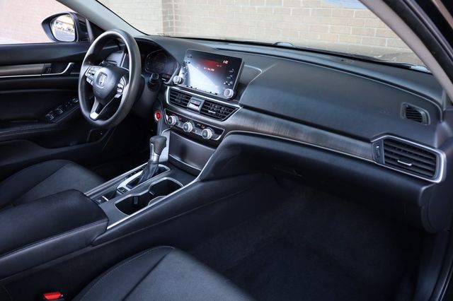 2018 Honda Accord Sedan LX CVT - 22907933 - 28