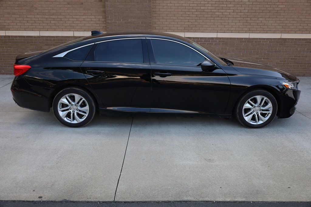 2018 Honda Accord LX photo 3