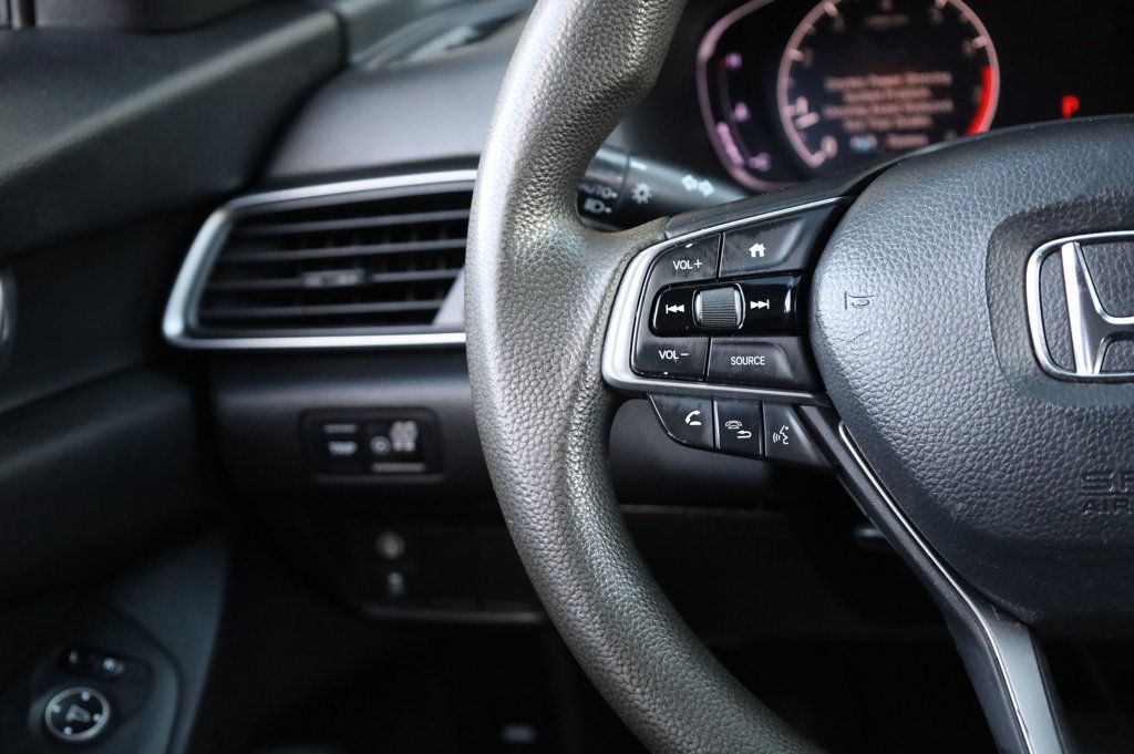 2018 Honda Accord LX photo 30