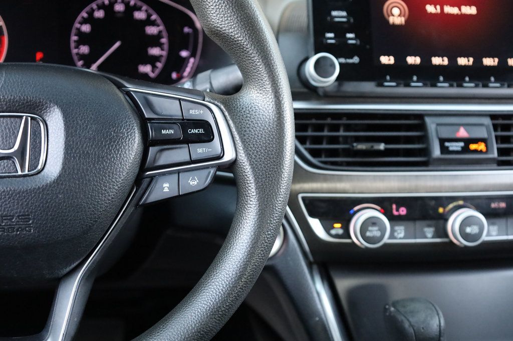 2018 Honda Accord LX photo 31