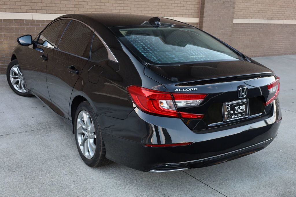 2018 Honda Accord LX photo 8