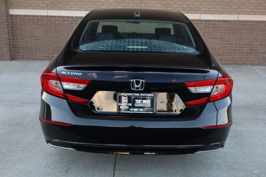 2018 Honda Accord LX photo 9