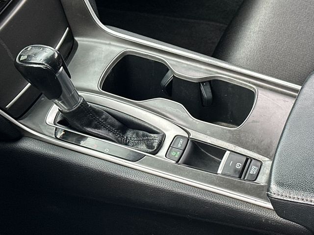 2018 Honda Accord Sedan Sport - 23036710 - 17