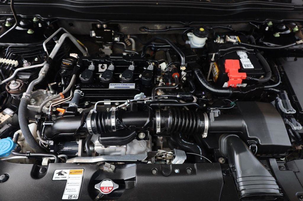 Honda Accord Sedan Sport 1.5T photo 13