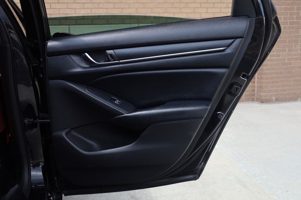 Honda Accord Sedan Sport 1.5T photo 22