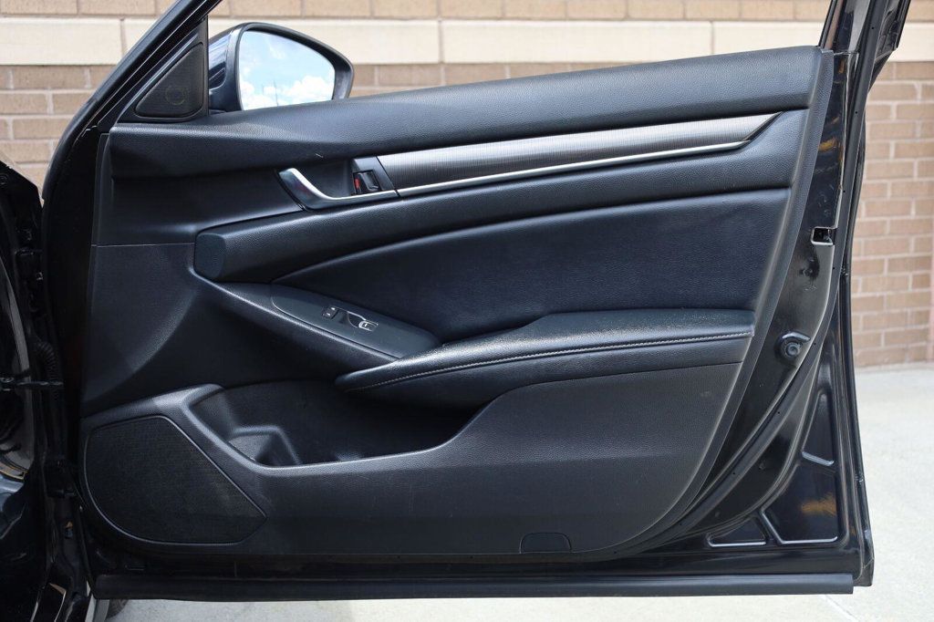 Honda Accord Sedan Sport 1.5T photo 27