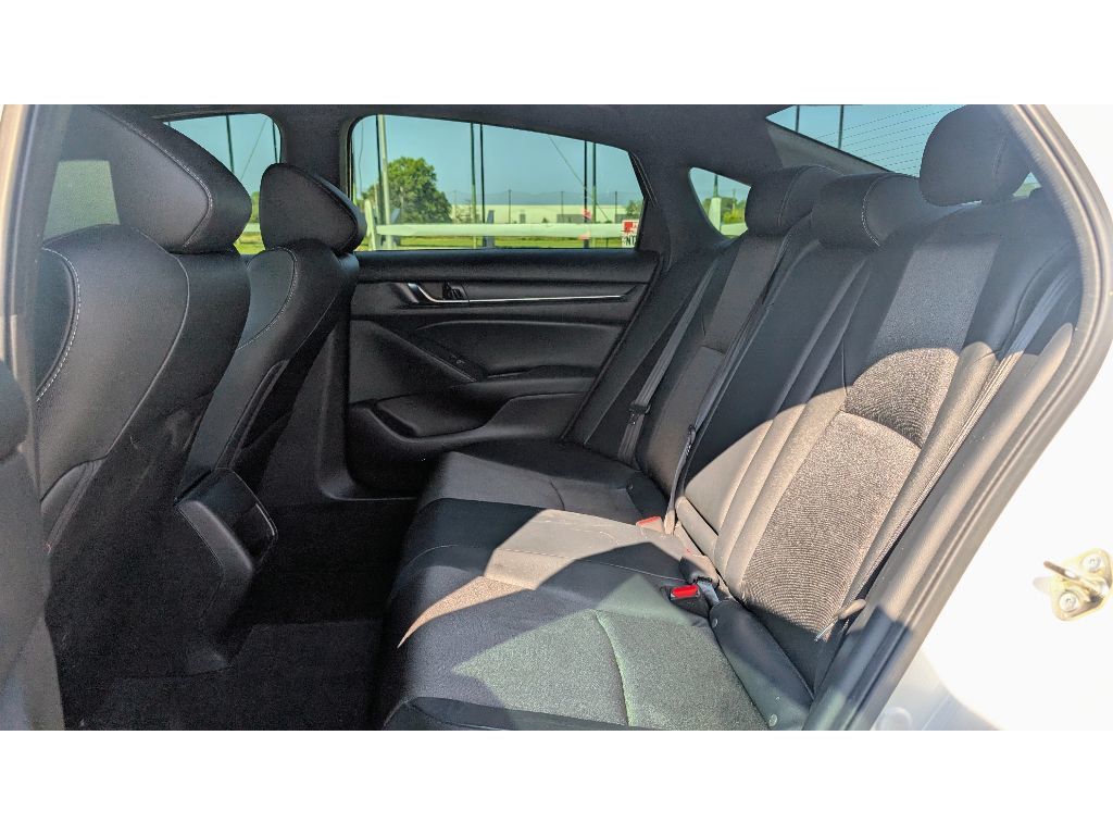 2018 Honda Accord Sport 1.5T photo 16