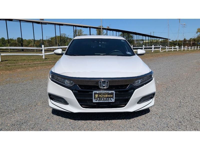 2018 Honda Accord Sport 1.5T photo 2