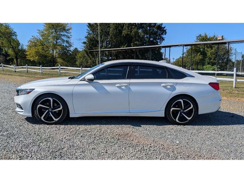 2018 Honda Accord Sport 1.5T photo 4