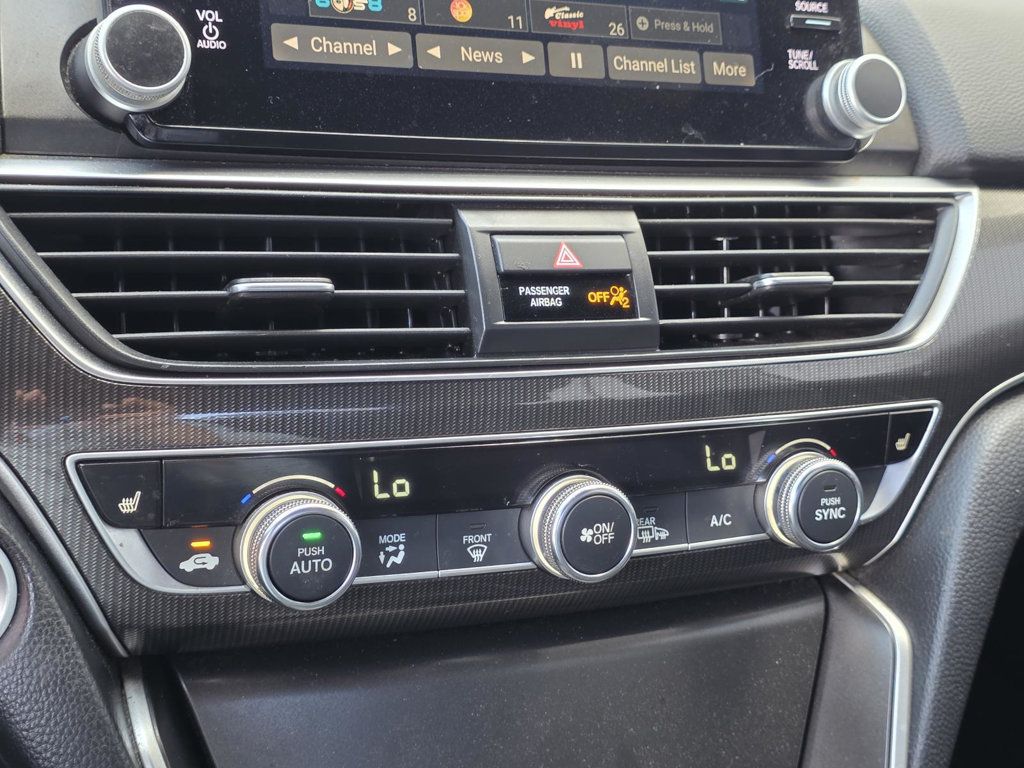 2018 Honda Accord Sport 2.0T photo 18