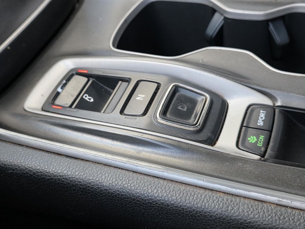 2018 Honda Accord Sport 2.0T photo 20