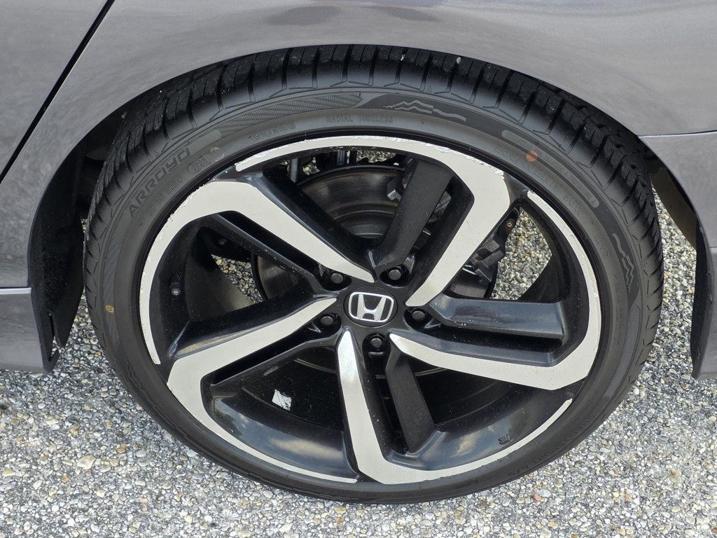 2018 Honda Accord Sport 2.0T photo 32