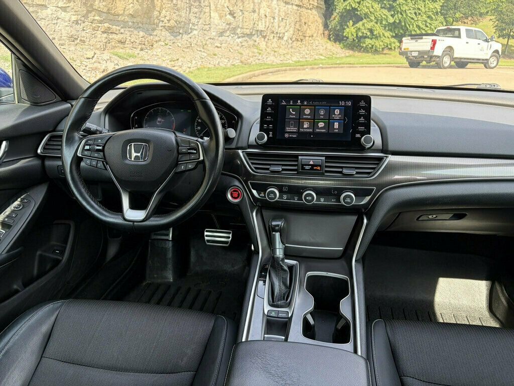 2018 Honda Accord Sedan Sport 2.0T Automatic - 23066291 - 30