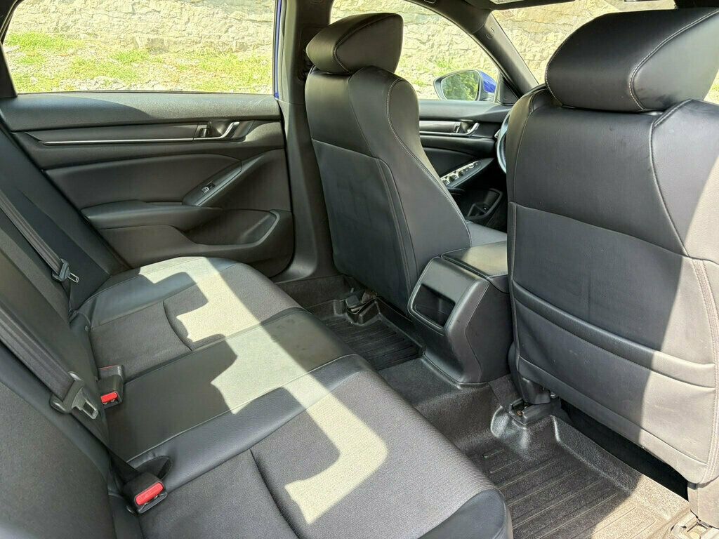 2018 Honda Accord Sedan Sport 2.0T Automatic - 23066291 - 31
