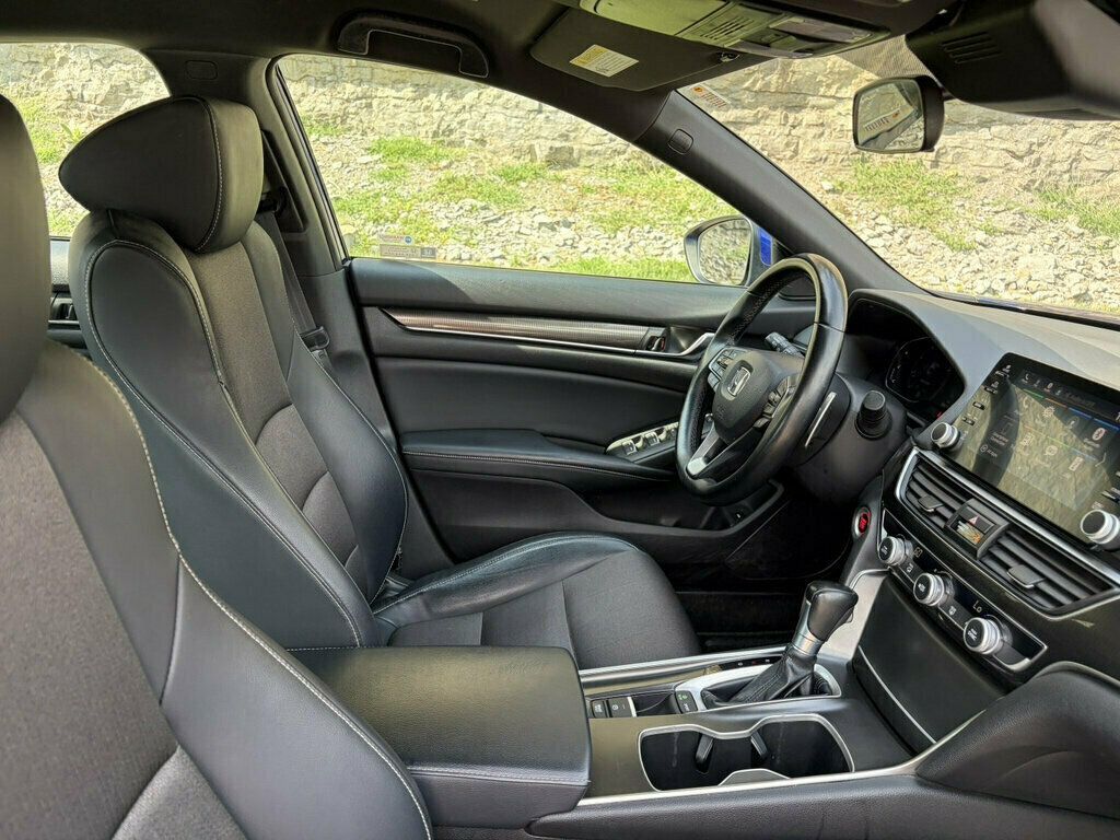2018 Honda Accord Sedan Sport 2.0T Automatic - 23066291 - 32