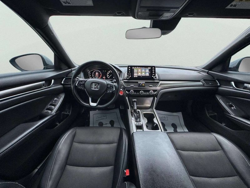 2018 Honda Accord Sedan Sport 4dr Sedan (1.5T I4 CVT) - 22981220 - 17