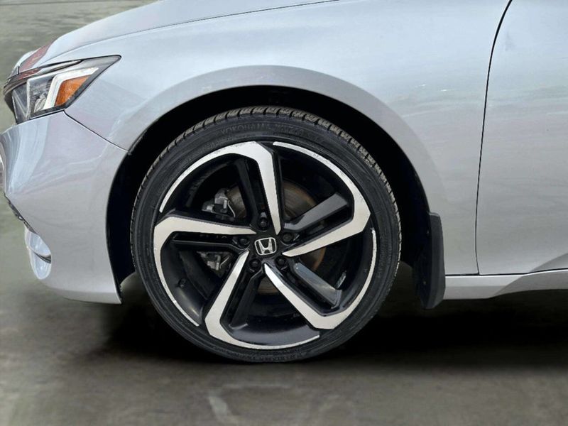2018 Honda Accord Sedan Sport 4dr Sedan (1.5T I4 CVT) - 22981220 - 33