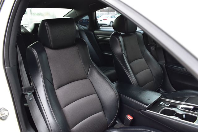 2018 Honda Accord Sedan Sport CVT - 22986086 - 16