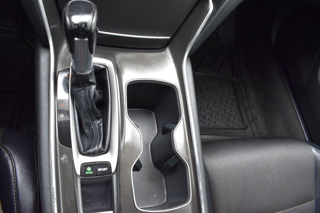 2018 Honda Accord Sedan Sport CVT - 22986086 - 38