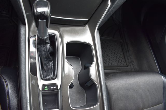 2018 Honda Accord Sedan Sport CVT - 22986086 - 38