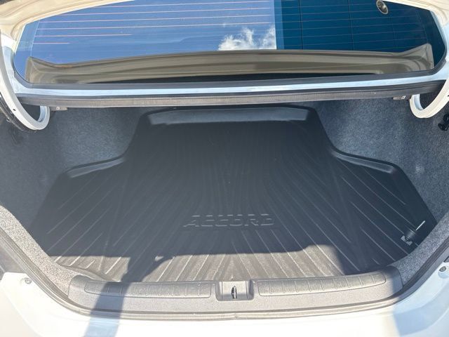 2018 Honda Accord Sedan Touring - 23048289 - 11