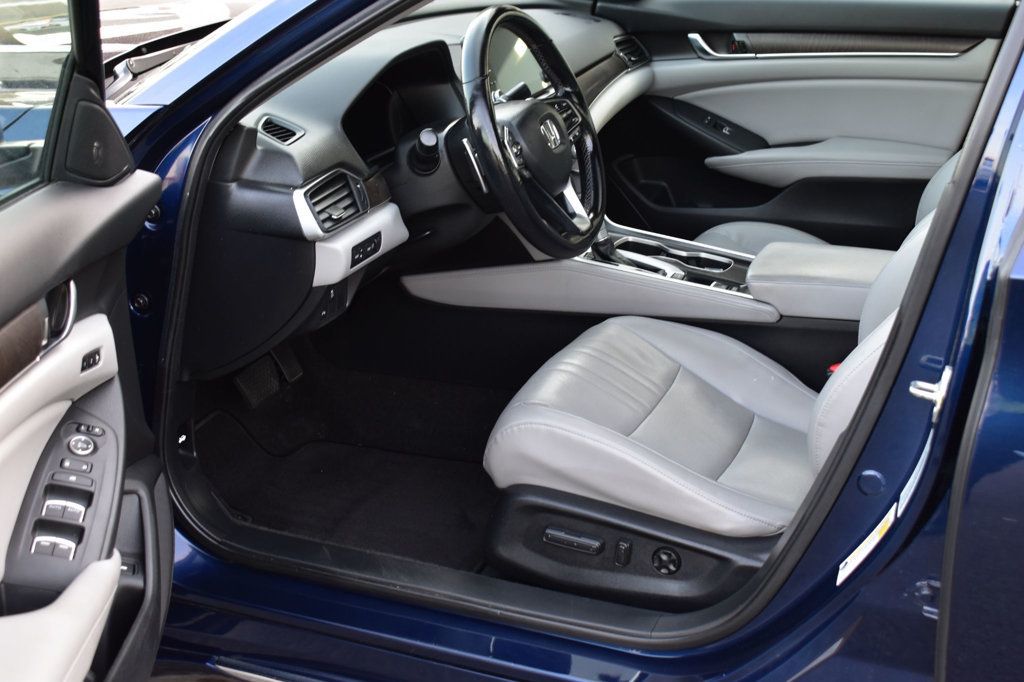2018 Honda Accord Touring 1.5T photo 14