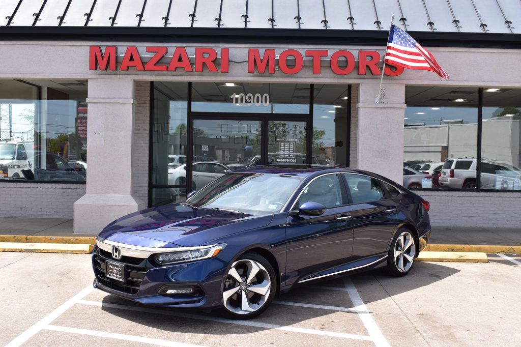 2018 Honda Accord Touring 1.5T photo 2