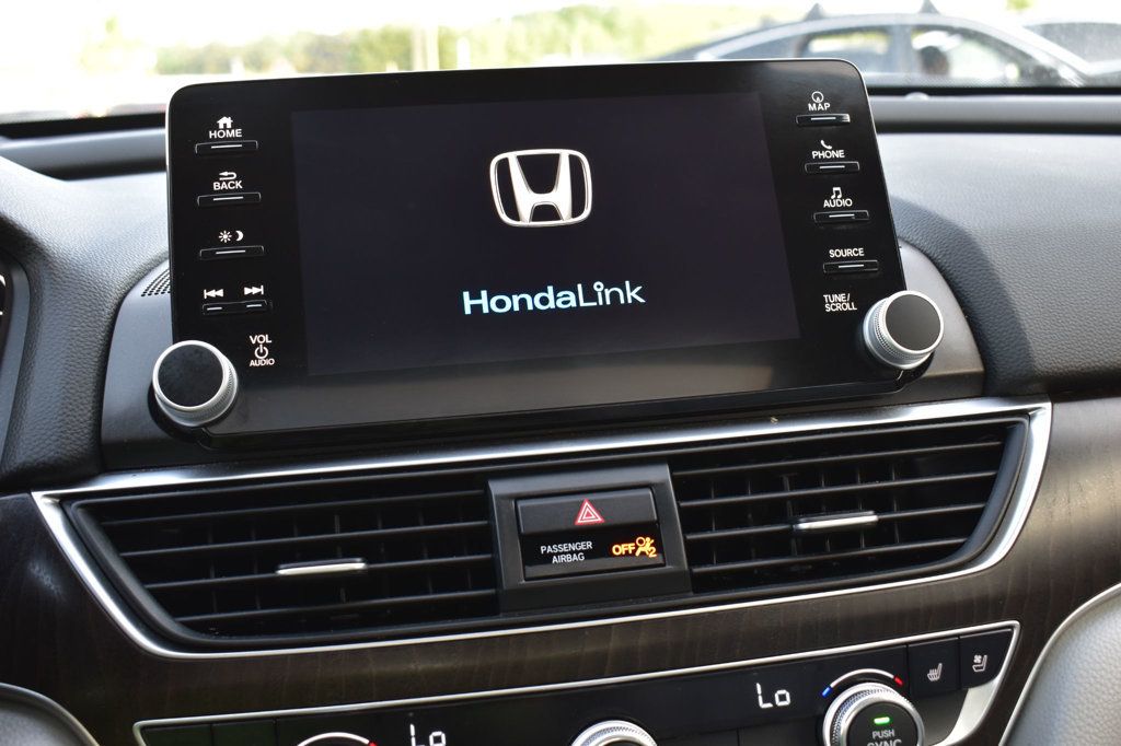 2018 Honda Accord Touring 1.5T photo 26