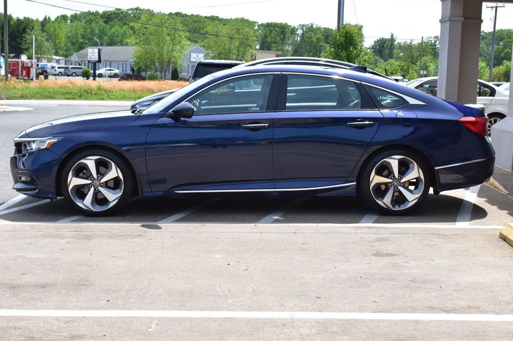 2018 Honda Accord Touring 1.5T photo 5