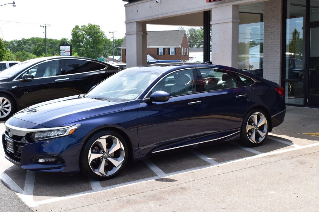 2018 Honda Accord Touring 1.5T photo 8
