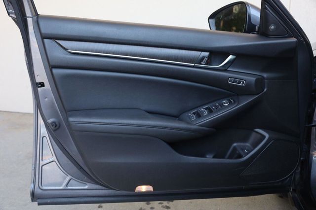2018 Honda Accord Sedan Touring 2.0T - 23055979 - 11