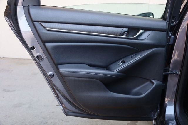 2018 Honda Accord Sedan Touring 2.0T - 23055979 - 17
