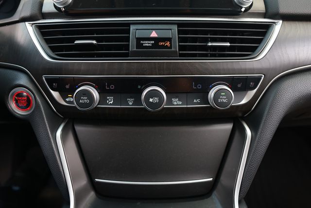 2018 Honda Accord Sedan Touring 2.0T Automatic - 23058074 - 35