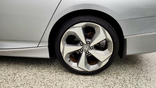 2018 Honda Accord Sedan Touring 2.0T Automatic - 22960771 - 8