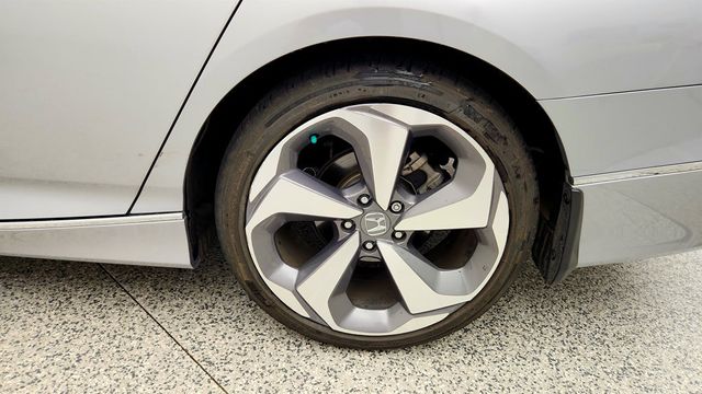 2018 Honda Accord Sedan Touring 2.0T Automatic - 23028789 - 8