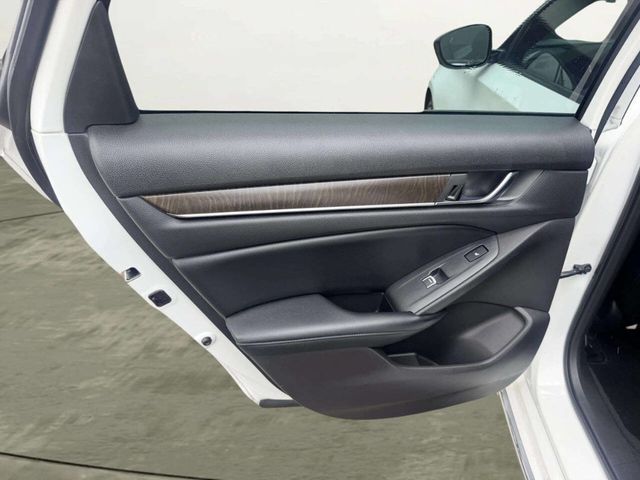 2018 Honda Accord Sedan Touring 4dr Sedan (1.5T I4) - 23015719 - 15