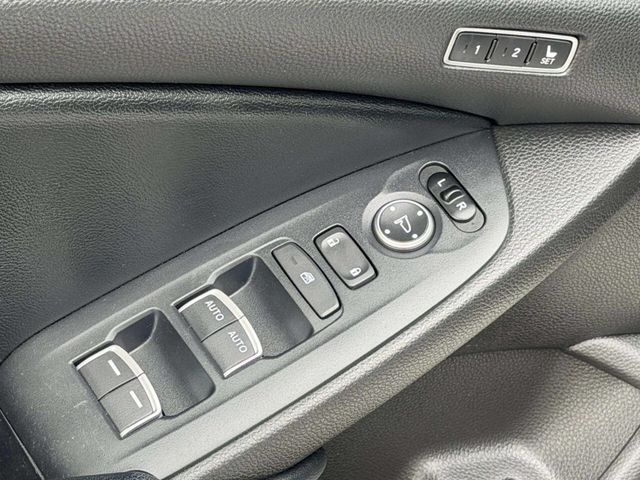 2018 Honda Accord Sedan Touring 4dr Sedan (1.5T I4) - 23015719 - 19