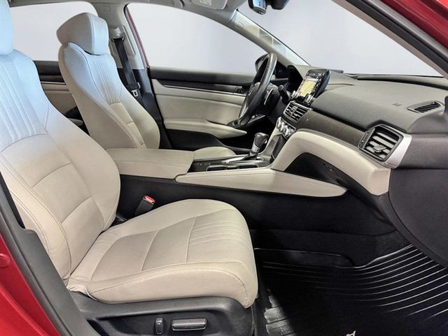 2018 Honda Accord Sedan Touring CVT - 23013175 - 28