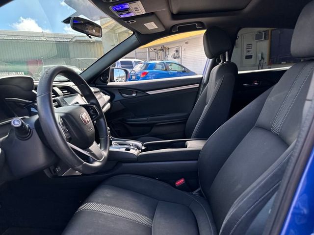 2018 Honda Civic Hatchback EX CVT - 22936632 - 11